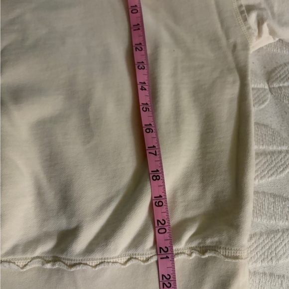 American Eagle Outfitters size Large Cream Scoop Neck Sweatshirt.Effortless - Picture 10 of 10